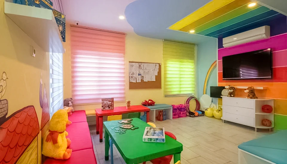 هتل آیدین بی کویین پالاس آنتالیا